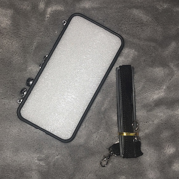 Phone case - Picture 3 of 3